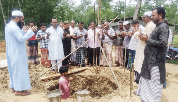 জুড়ীতে পূর্ব বড় ধামাই বায়তুল মামুর জামে মসজিদের নির্মাণ কাজের উদ্বোধন