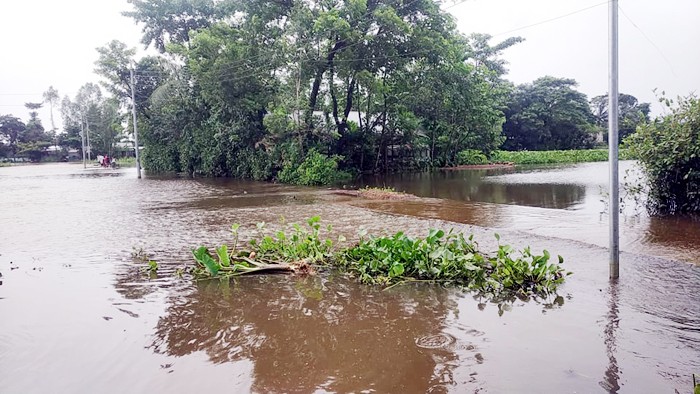 জগন্নাথপুরে বাড়ছে পানি ॥ বন্যার আশঙ্কা