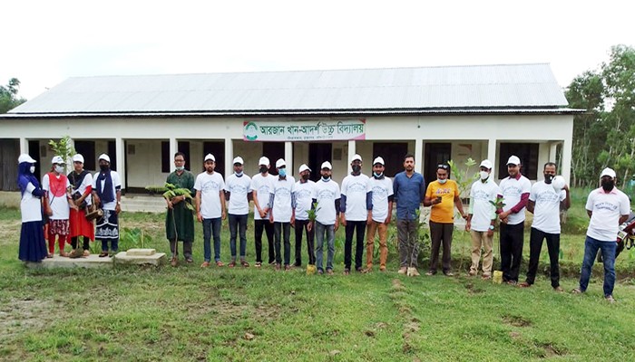 প্রাথমিক সহঃ শিক্ষক নিয়োগ-২০১৮ এর মৌলভীবাজার জেলার রাজনগর উপজেলা প্যানেল প্রত্যাশীদের বৃক্ষরোপন কর্মসূচি পালণ