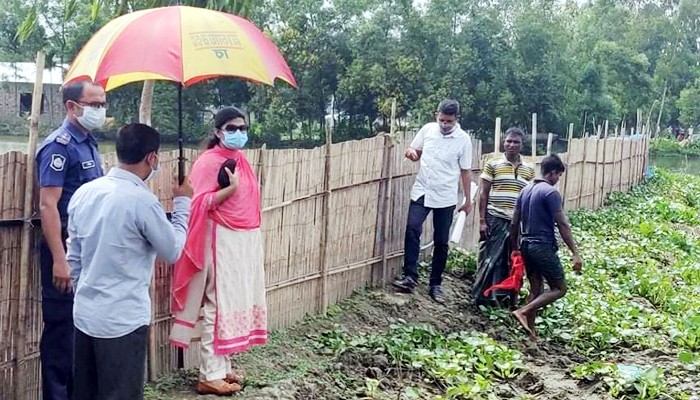 নবীগঞ্জে সহকারী কমিশনার (ভূমি) সুমাইয়া মুমিনের নেতৃত্বে লাল পতাকা দিয়ে সিমানা নির্ধারন