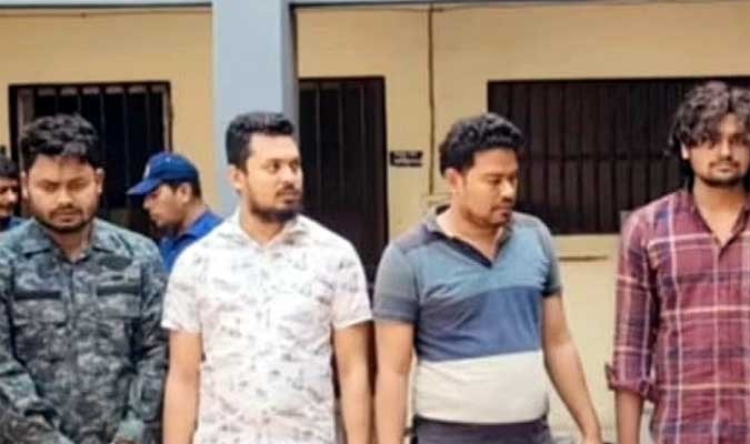 পুলিশের গাড়ি নিয়ে ডাকাতির ঘটনায় পুলিশ সদস্যসহ ৫ জন গ্রেপ্তার