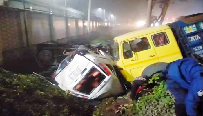 হবিঞ্জের মাধবপুরে সড়ক ট্রাজেডি : ‘অন্তিম শয়ানে ৫ নিহত’