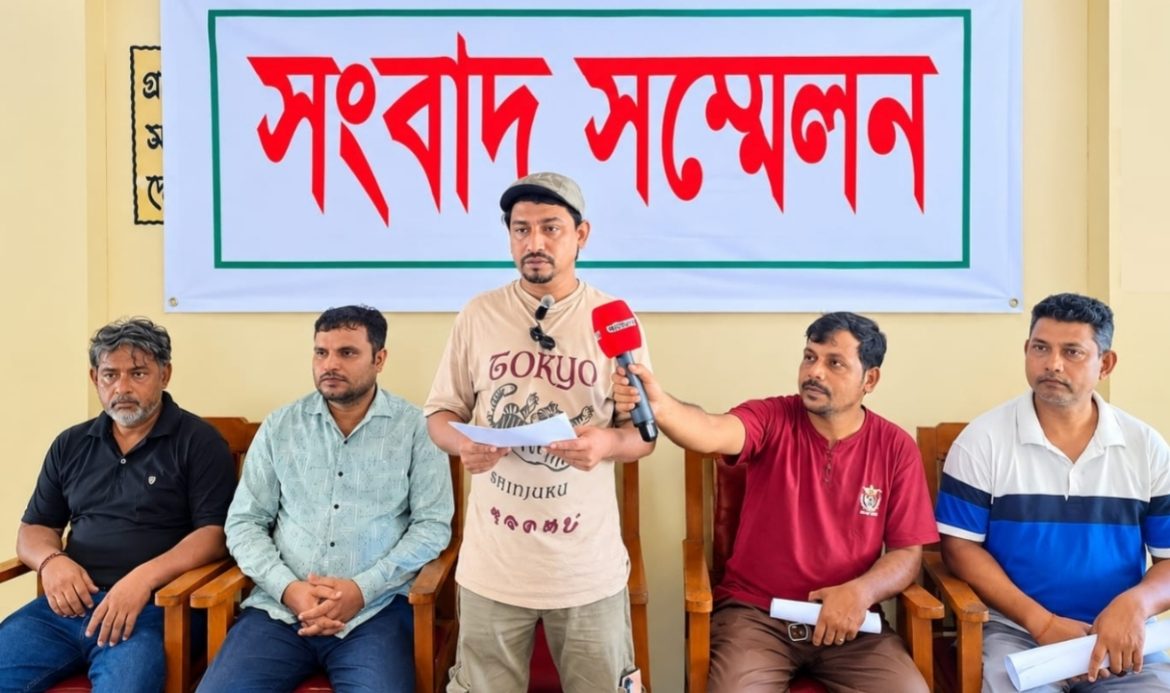 ৫৫ বছর পর মালিকানা ফিরে পেলেও জমির দখল মিলছে না, জুড়ীতে ভুক্তভোগী পরিবারের সংবাদ সম্মেলন