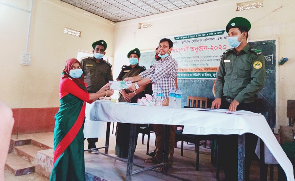 জুড়ীতে আনসার ভিডিপি’র অস্ত্রবিহীন মৌলিক প্রশিক্ষণ সম্পন