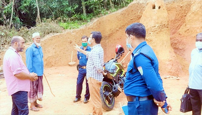 বালুমহাল ও মাটি ব্যবস্থাপনা আইনে জুড়ী উপজেলায় ১ জনকে ৩ লাখ টাকা অর্থদন্ড