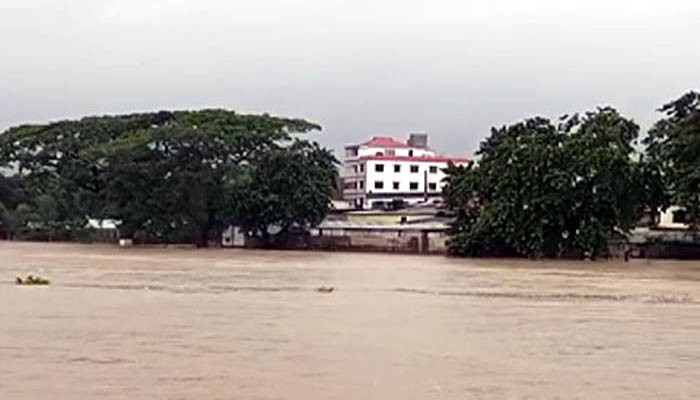 মৌলভীবাজারের ৩৭টি ইউনিয়নস্থিত ৪৩২টি গ্রামের প্রায় ২ লাখ মানুষ বন্যাকবলিত