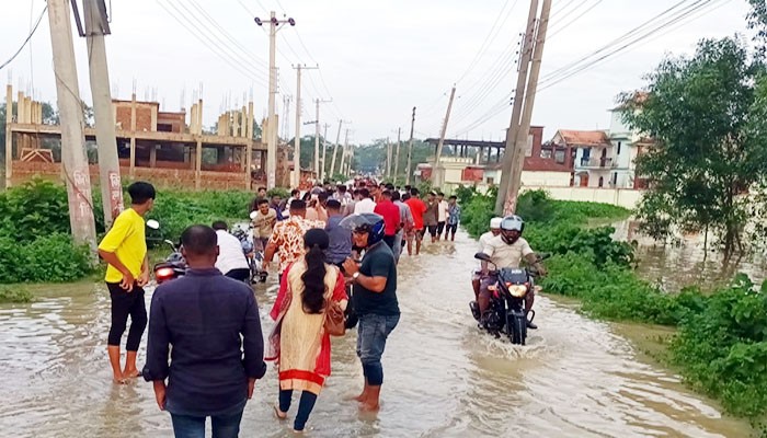 মৌলভীবাজারে ক্রমশঃ বন্যা পরিস্থিতির উন্নতি হচ্ছে