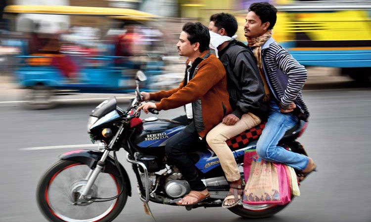 মোটরসাইকেল চলাচল নীতিমালার খসড়া : শহরে মোটরসাইকেলের সর্বোচ্চ গতি ৩০ কিঃমিঃ