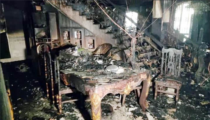 মৌলভীবাজারে যুবলীগ নেতার বাড়ীতে রহস্যজনক অগ্নিকান্ডে মা ও চাচী নিহত