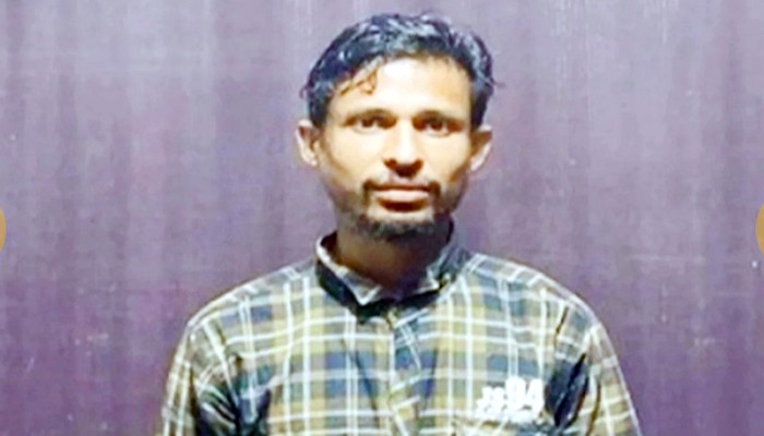 বড়লেখায় বাবাকে কুড়াল দিয়ে কুপিয়ে হত্যাকারী পুত্র গ্রেপ্তার